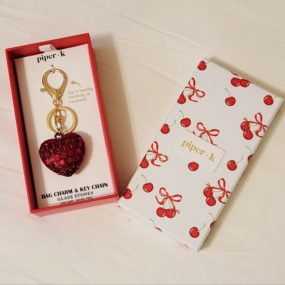 Viral TikTok Piper K Big Red Heart Glass Stone Bag Charm and Key Chain NWT NIB - Picture 6 of 8